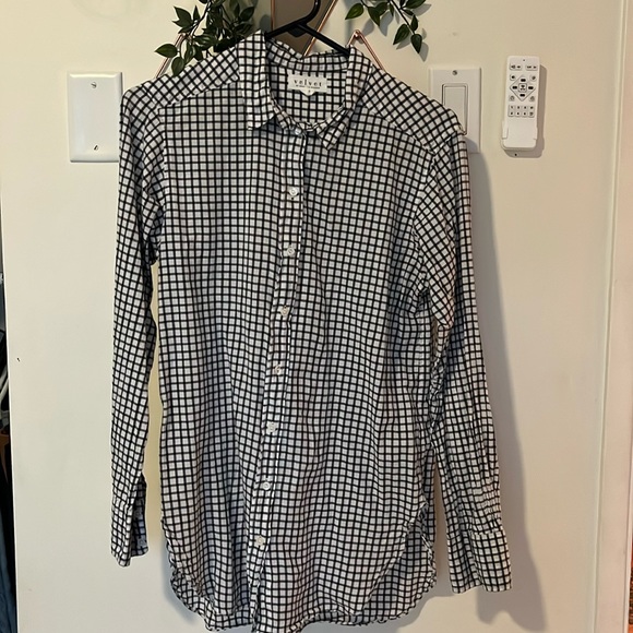 Small Velvet brand oversized check pattern button down - Picture 2 of 5